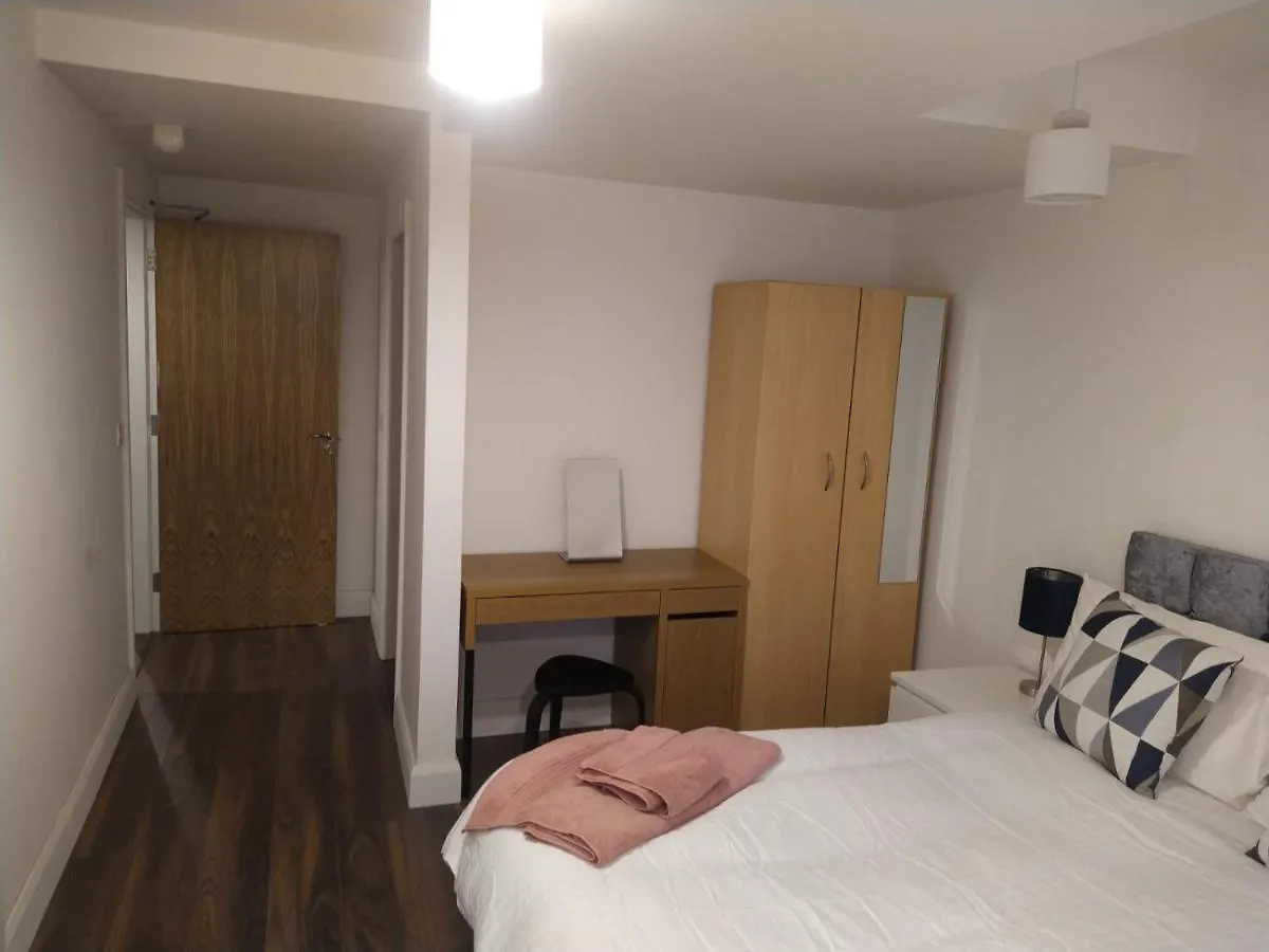 Spacious Two Bedroom City Apartment Longs Place, Dublin 8 İrlanda