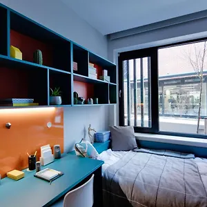  Апарт-отель Highfield House